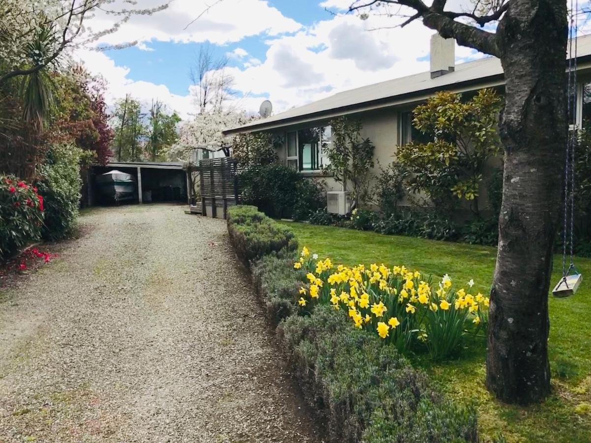 Amazing Aubrey, Walk To Bremner Bay Villa Wanaka Buitenkant foto